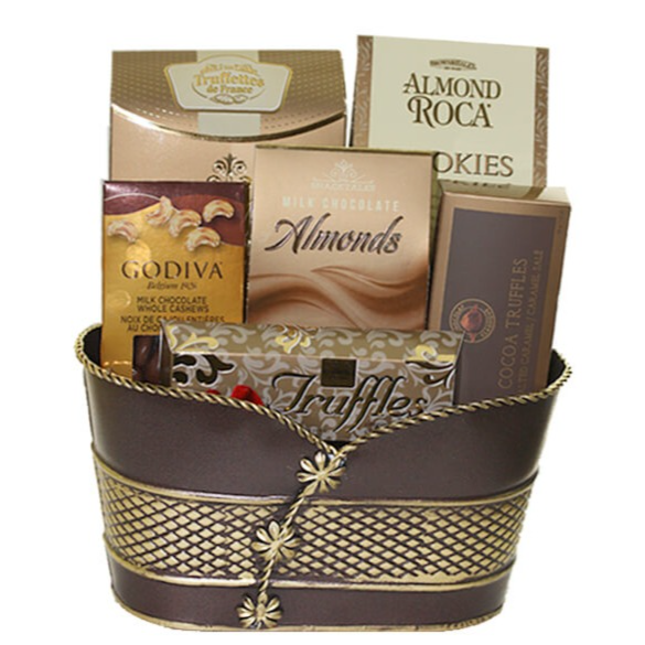 Almond Cookies & Chocolate