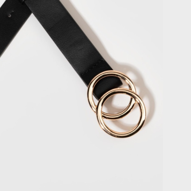 Stephania Gold Circle Buckle Belt