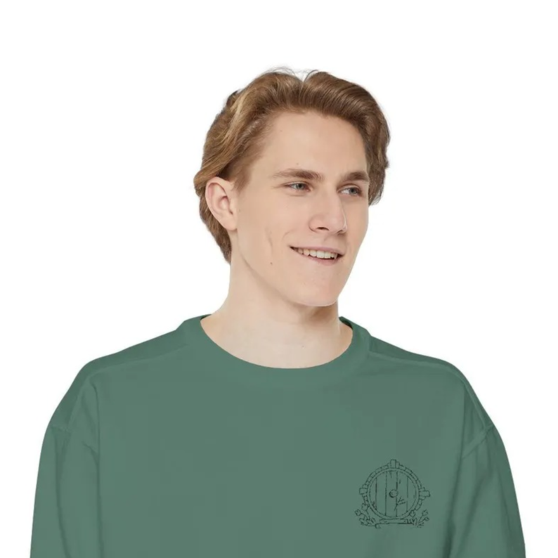 Hobbit Hole Embroidered Sweatshirt, LOTR Inspired Jumper, Tolkien Fan Gift, Shire Sweater, Middle Earth Clothing, Elvish Fantasy Pullover