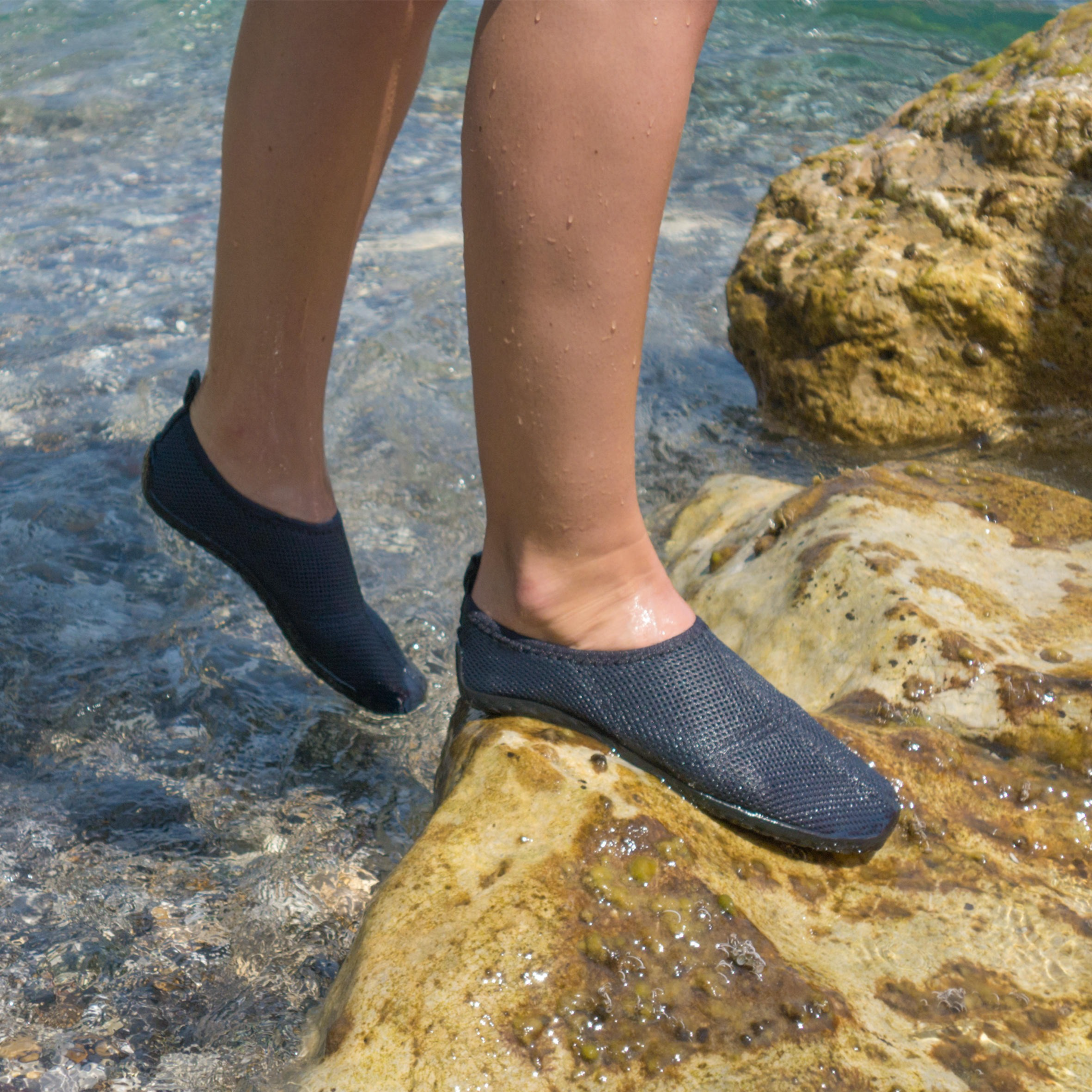 Adult Aquashoes 100 Dark Grey