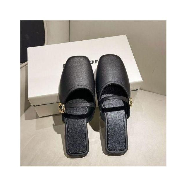 Women casual slippers 