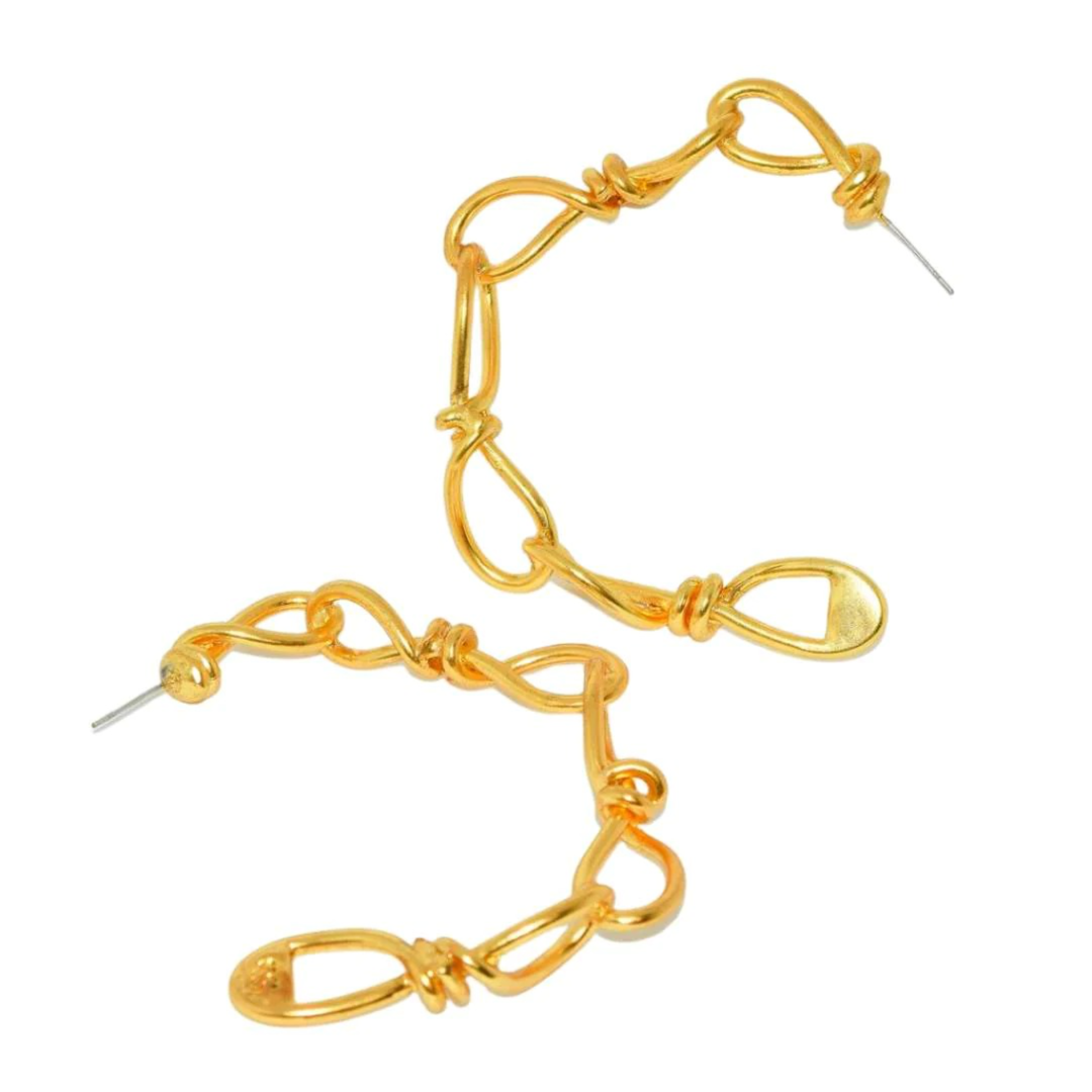 Twisted Link Hoops
