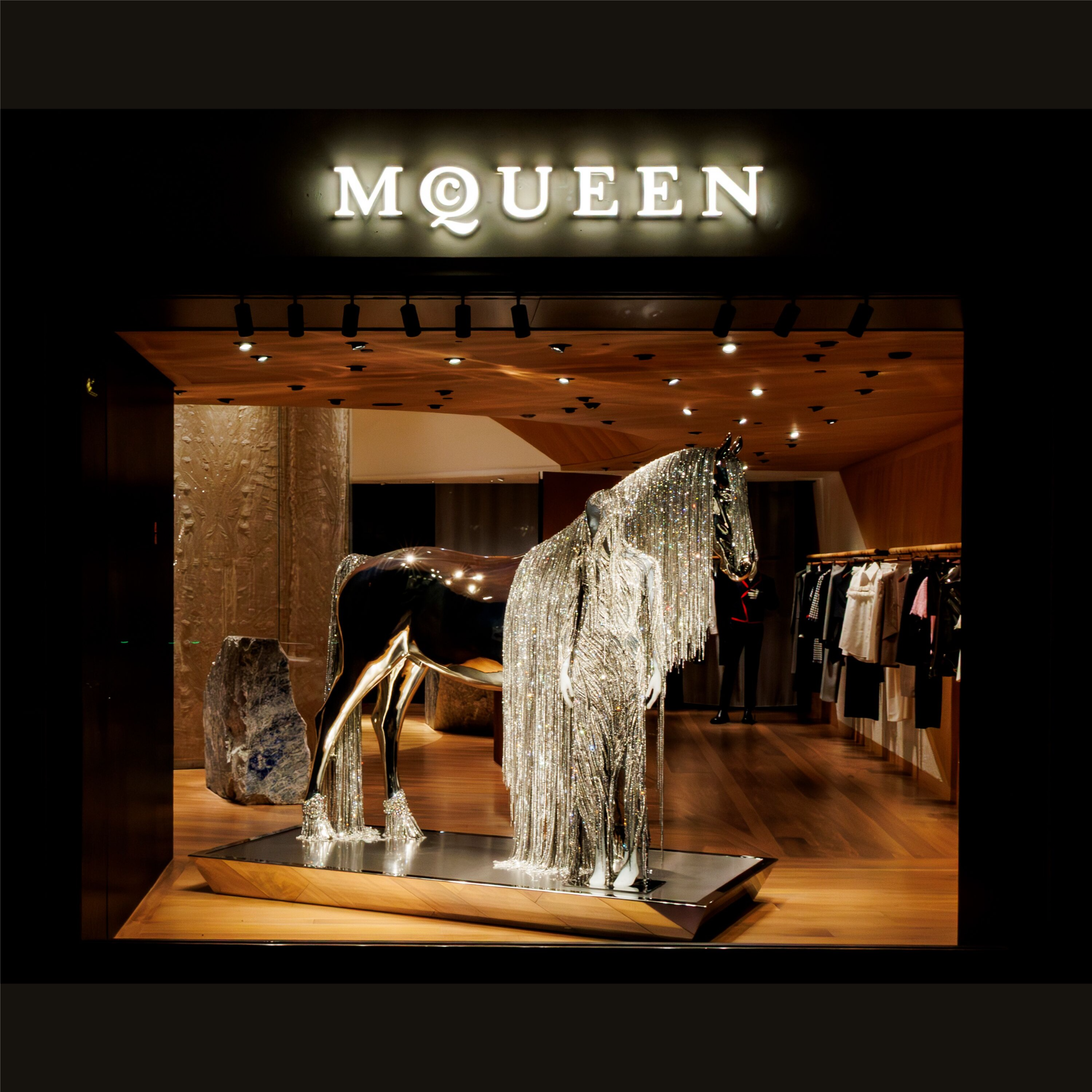Alexander McQueen | Official Online StoreAlexander McQueenMenuAlexander McQueen